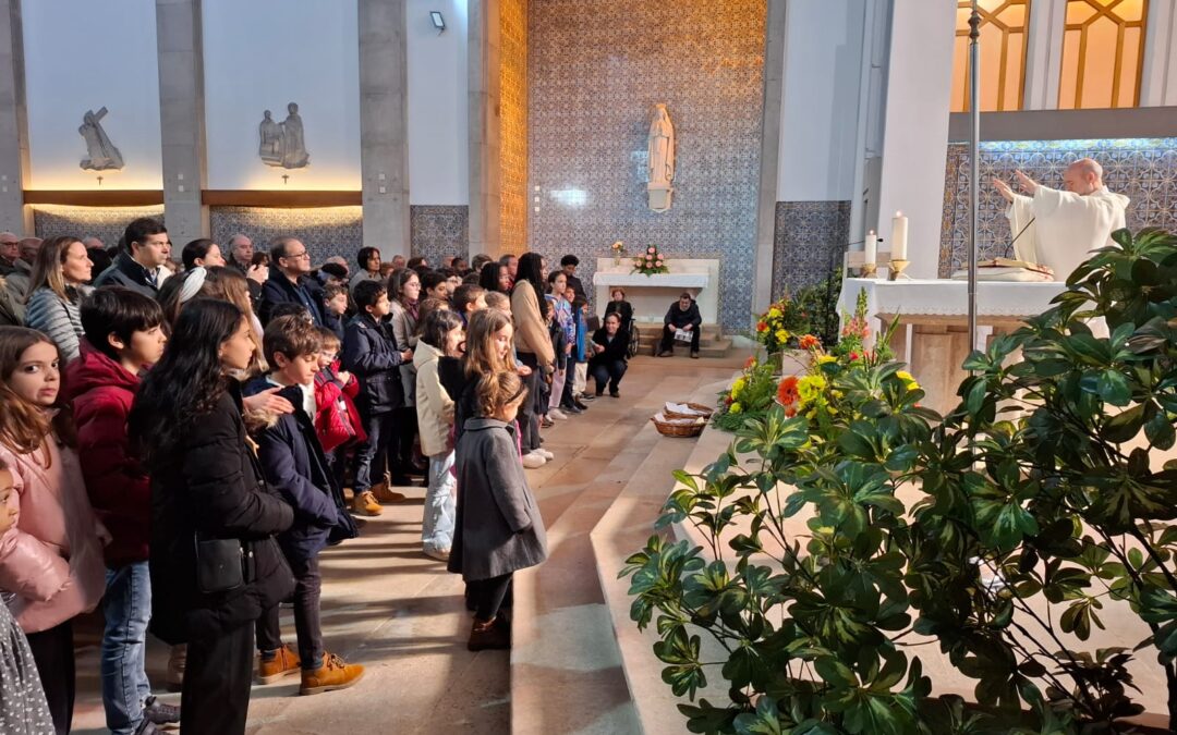 Bênção das crianças da catequese