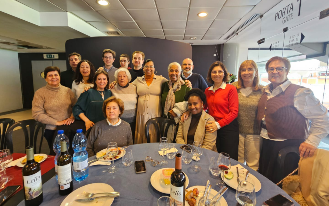 Coro junta-se em almoço de Natal