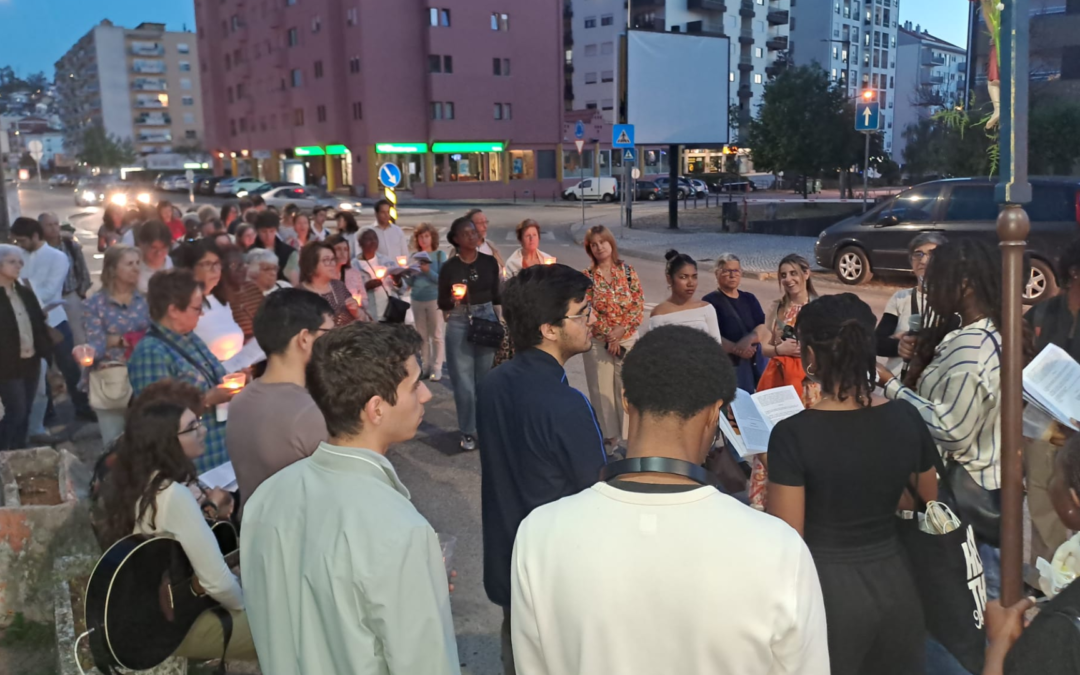 Via Lucis pela cidade